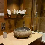 Studford Luxury דירה